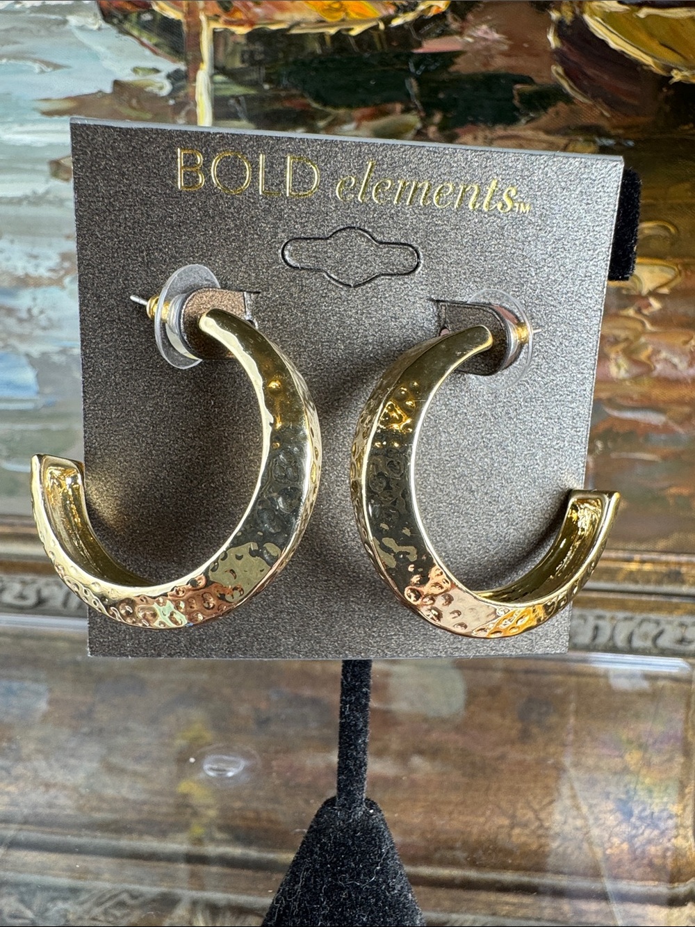 0614-BOLD elements Gold‎ Hammered C-Shaped Hoop Earrings